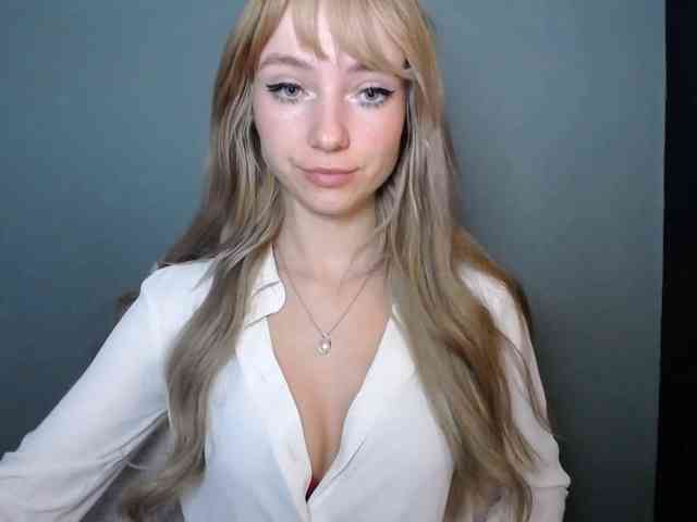 LuciaLovely webcam