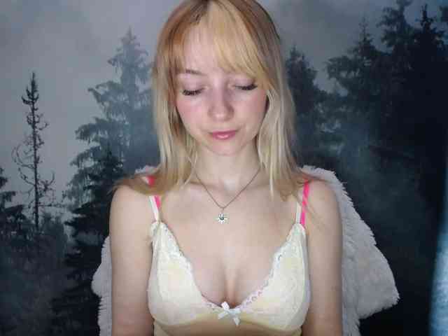 LuciaLovely webcam