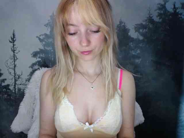 LuciaLovely webcam