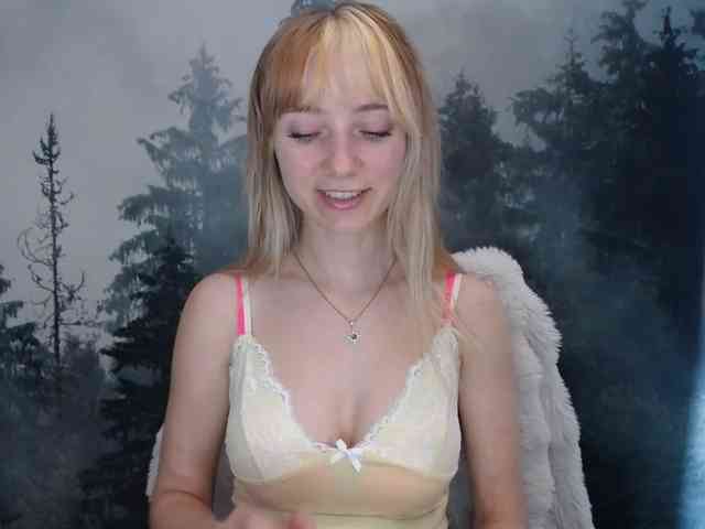LuciaLovely webcam