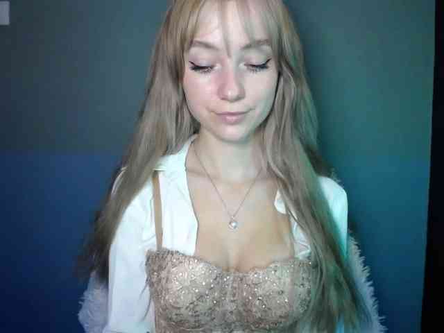 LuciaLovely webcam