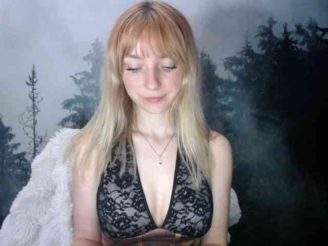 LuciaLovely webcam