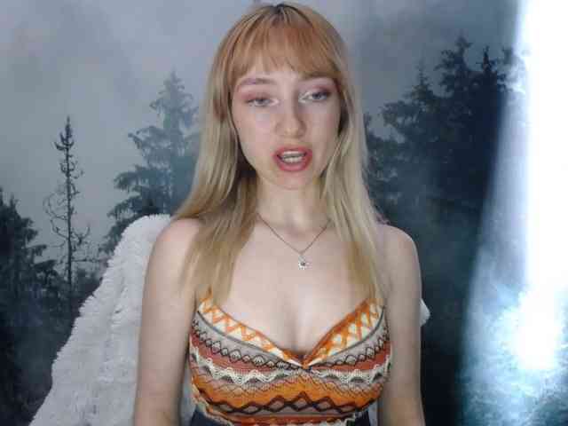 LuciaLovely webcam