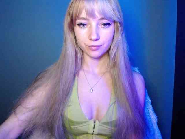 LuciaLovely webcam
