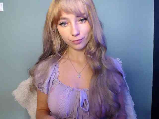 LuciaLovely webcam