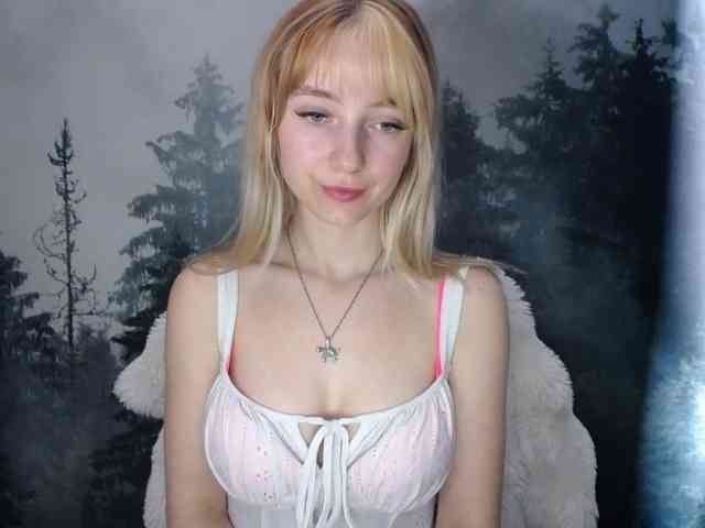 LuciaLovely webcam