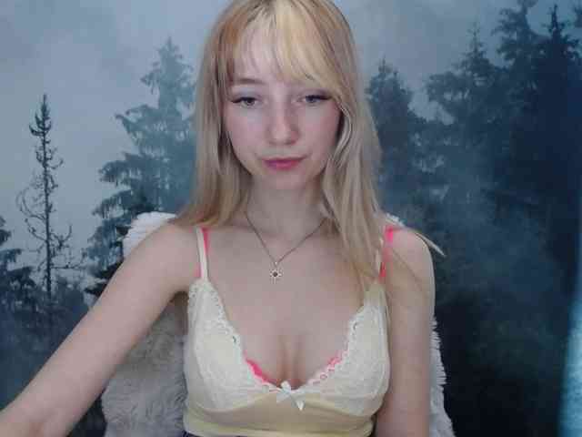 LuciaLovely webcam