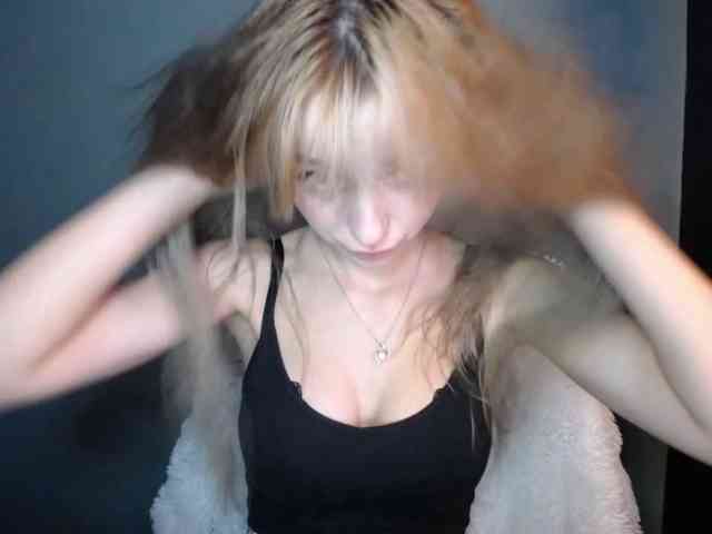 LuciaLovely webcam
