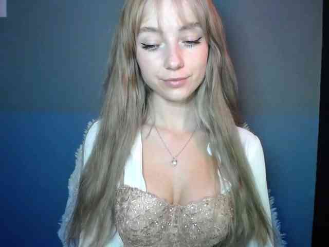 LuciaLovely webcam
