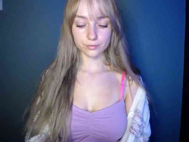 LuciaLovely webcam