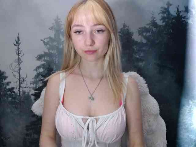LuciaLovely webcam