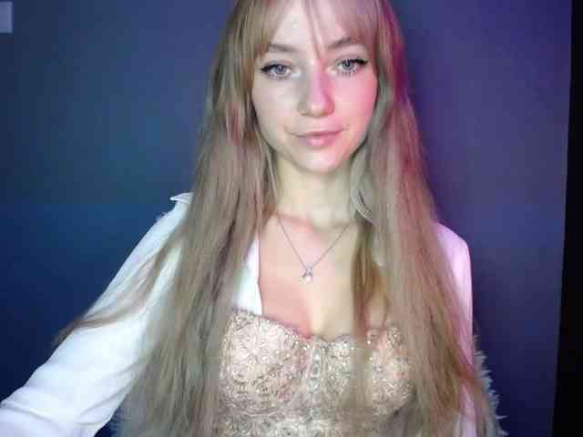 LuciaLovely webcam