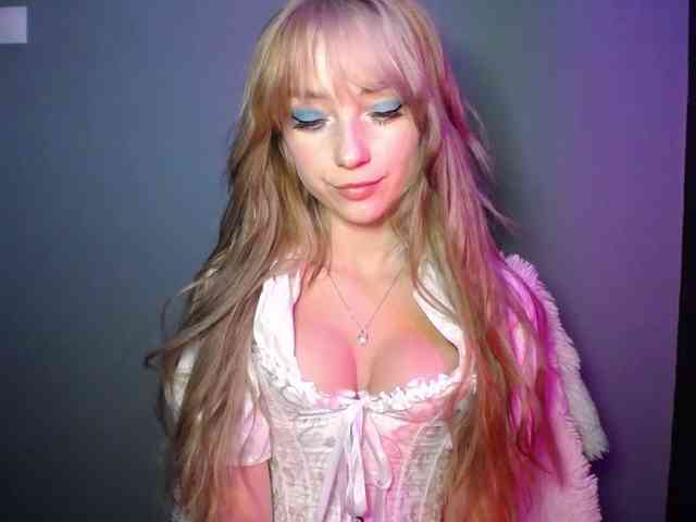 LuciaLovely webcam