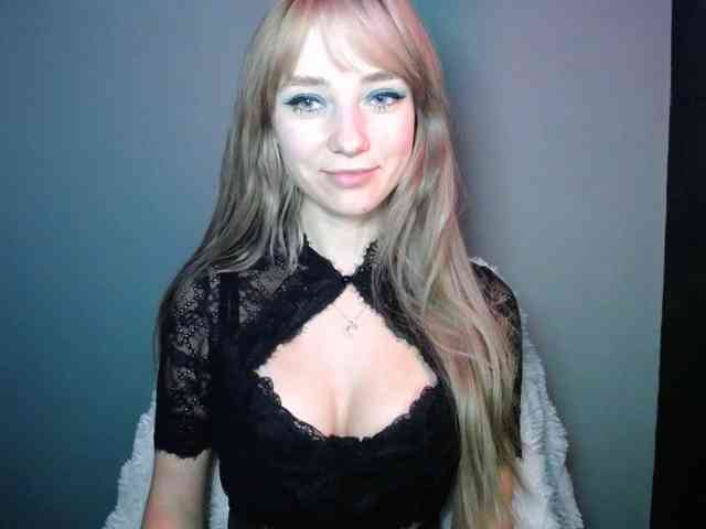 LuciaLovely webcam