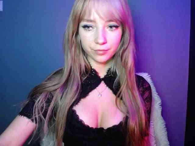 LuciaLovely webcam