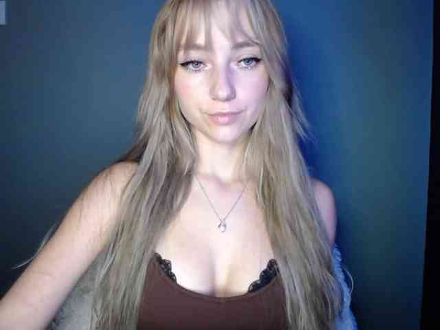 LuciaLovely webcam
