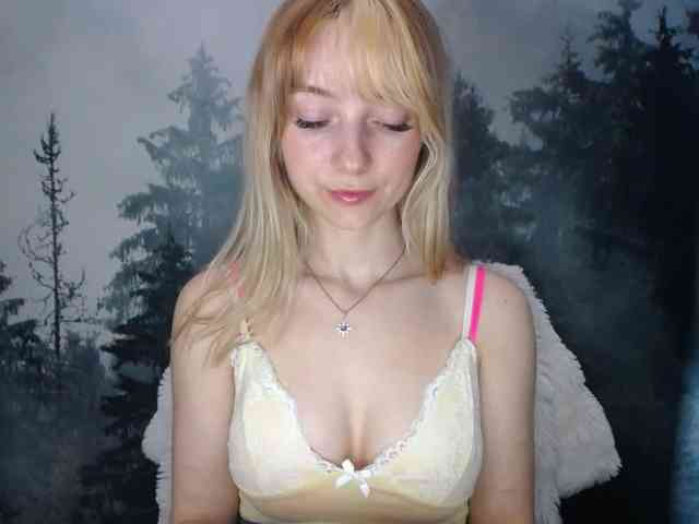 LuciaLovely webcam