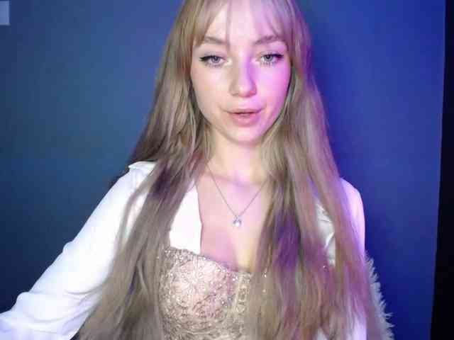 LuciaLovely webcam