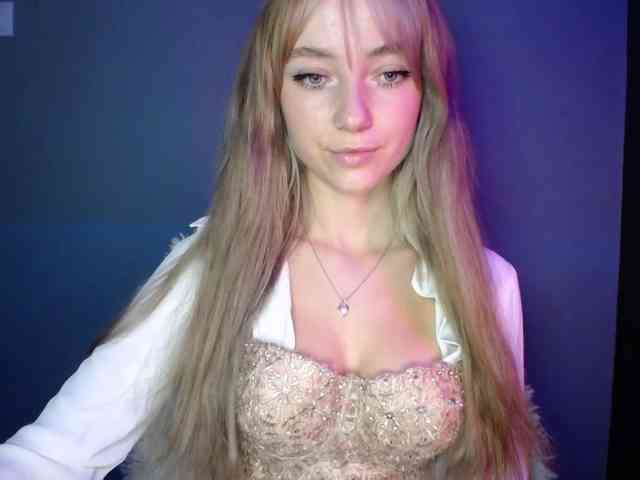 LuciaLovely webcam