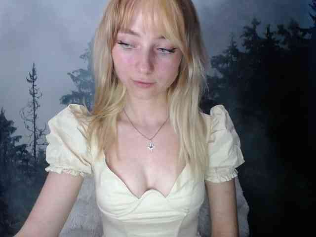 LuciaLovely webcam