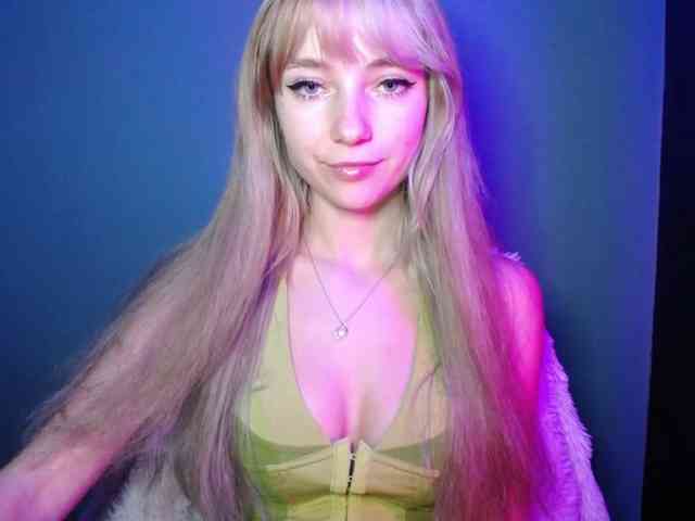 LuciaLovely webcam