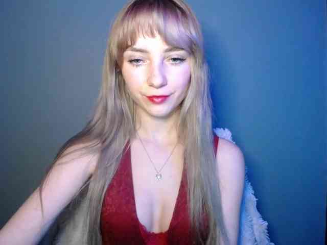 LuciaLovely webcam