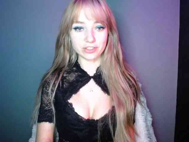LuciaLovely webcam