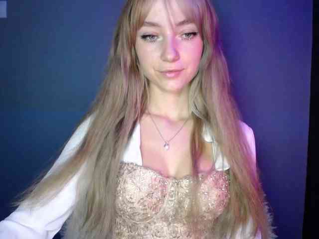 LuciaLovely webcam