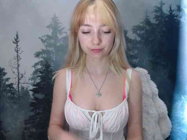 LuciaLovely webcam