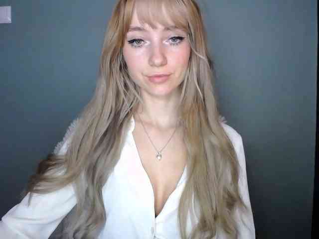 LuciaLovely webcam