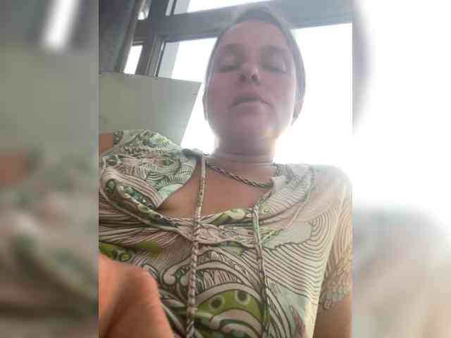 Lolipops69 webcam
