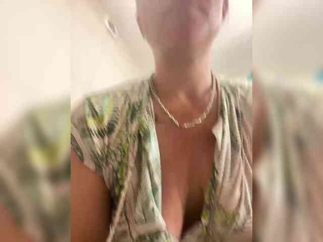 Lolipops69 webcam