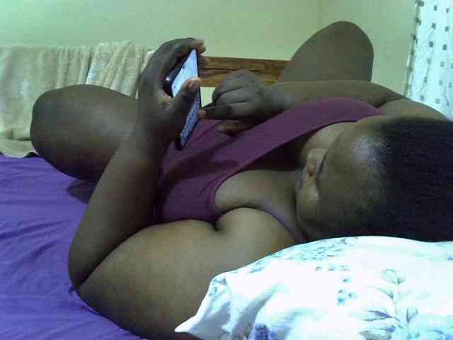 AfricanBBw webcam