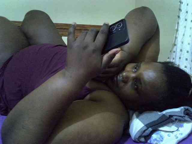 AfricanBBw webcam