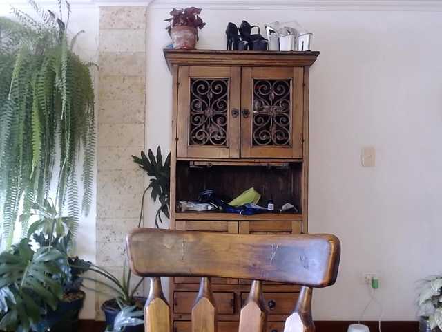  Xue-Eklov chat room