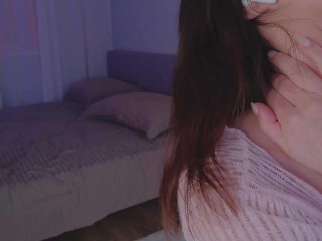 le modèle -Madi- est en webcam porno dans un show sur le site bongacams, il possède les tags suivants: White/Caucasian,Brunette,Shaved