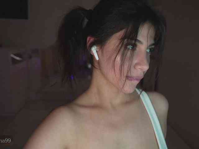 -Madi- webcam