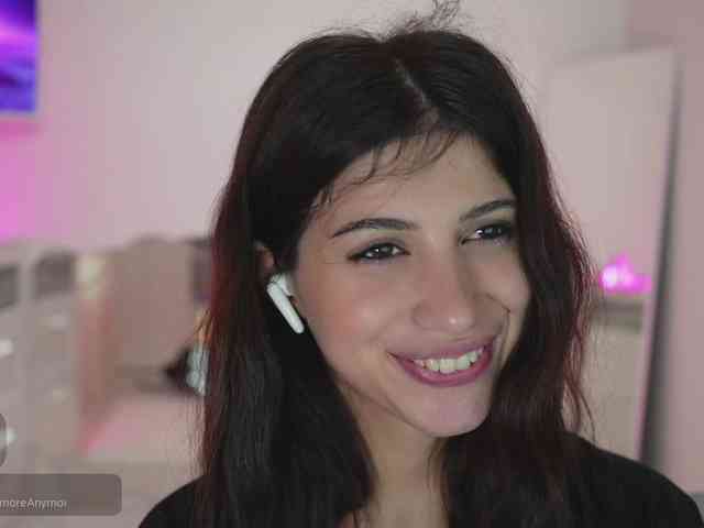 -Madi- webcam