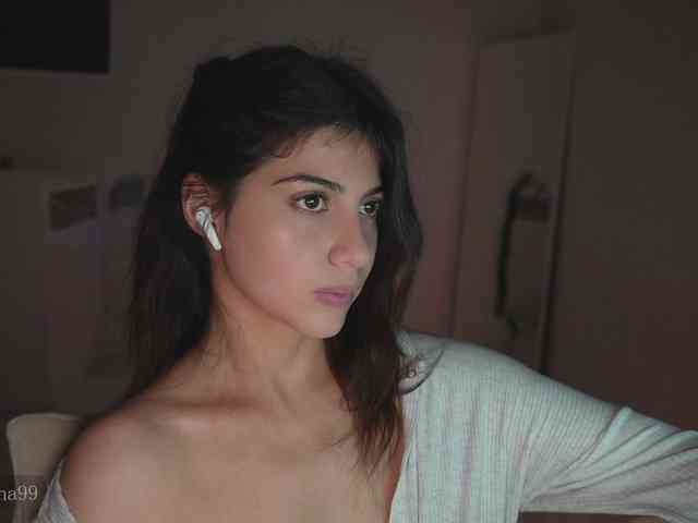 -Madi- webcam