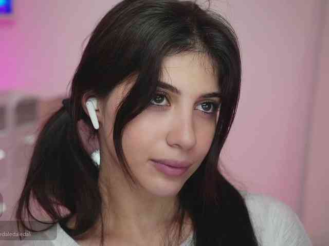 -Madi- webcam