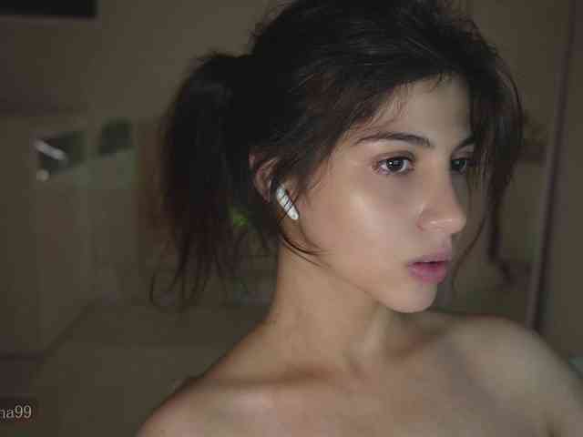 -Madi- webcam