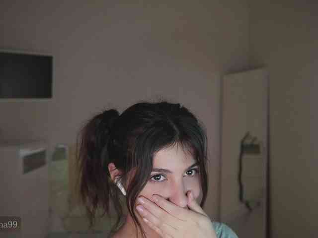 -Madi- webcam
