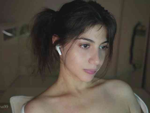 -Madi- webcam