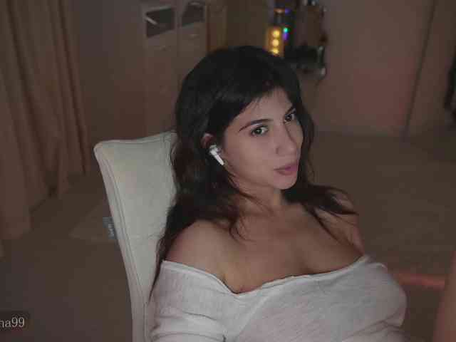 -Madi- webcam