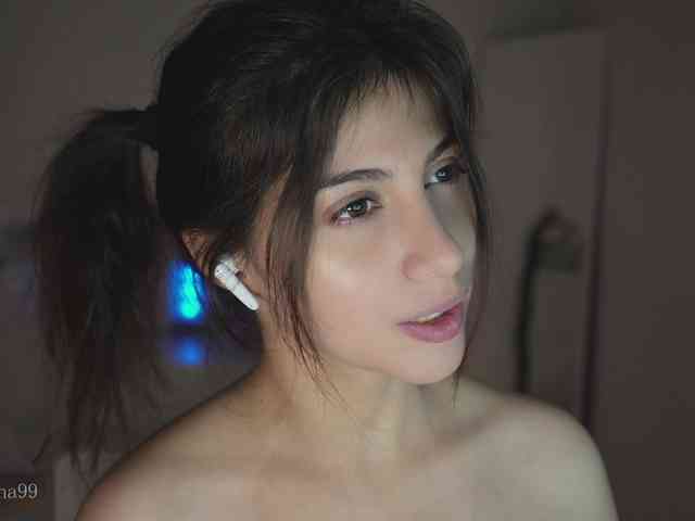 -Madi- webcam