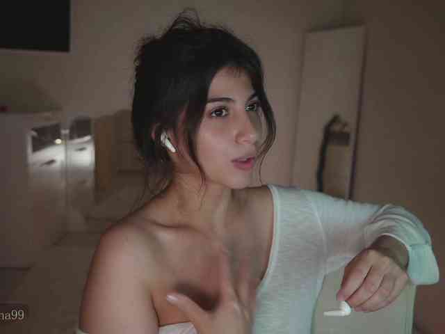 -Madi- webcam