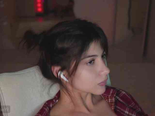 -Madi- webcam