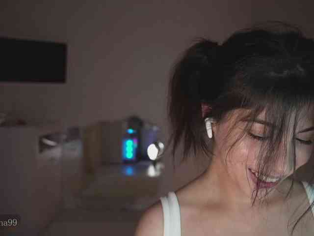 -Madi- webcam