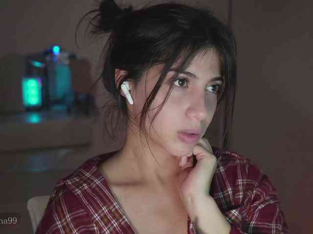 -Madi- webcam