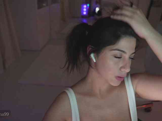 -Madi- webcam